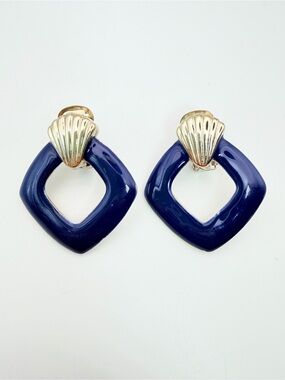 Vintage Navy Blue Enamel Clip-On Earrings Gold Tone Shell Accent